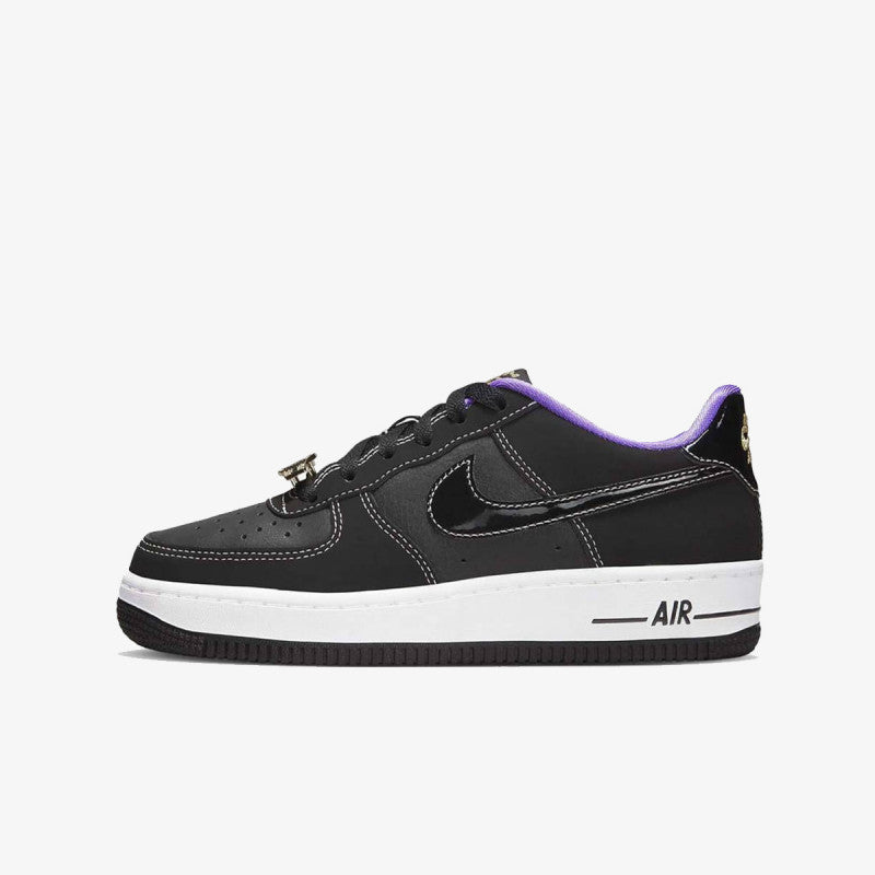 NIKE Air Force 1 LV8